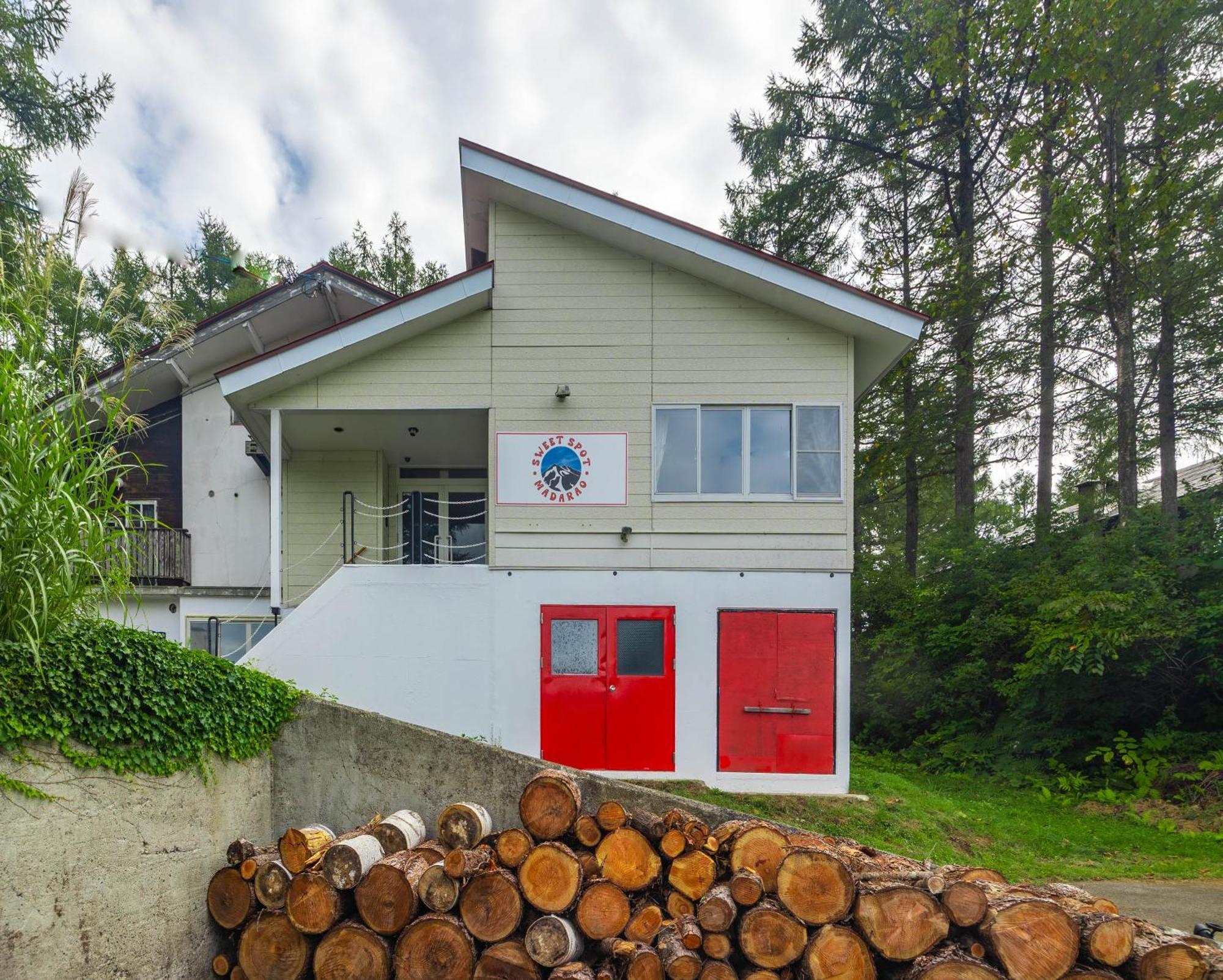 Bed and Breakfast Sweet Spot Madarao Iiyama Экстерьер фото